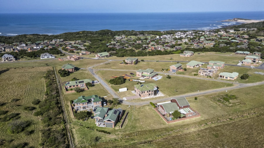 0 Bedroom Property for Sale in Cove Rock Eastern Cape